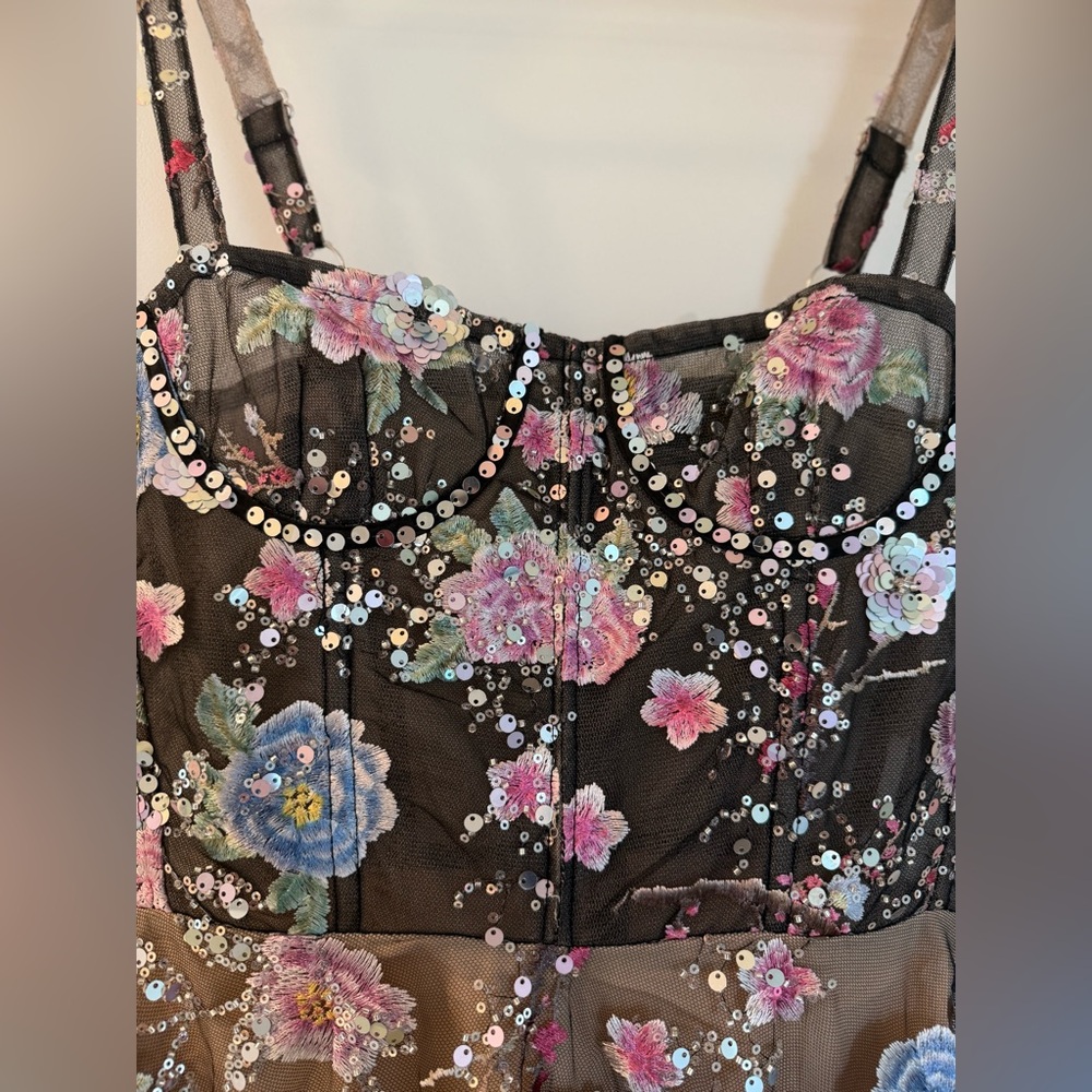 NWOT BRONX AND BANCO MIDNIGHT EMBROIDERED FLORAL GOWN - Picture 10 of 15